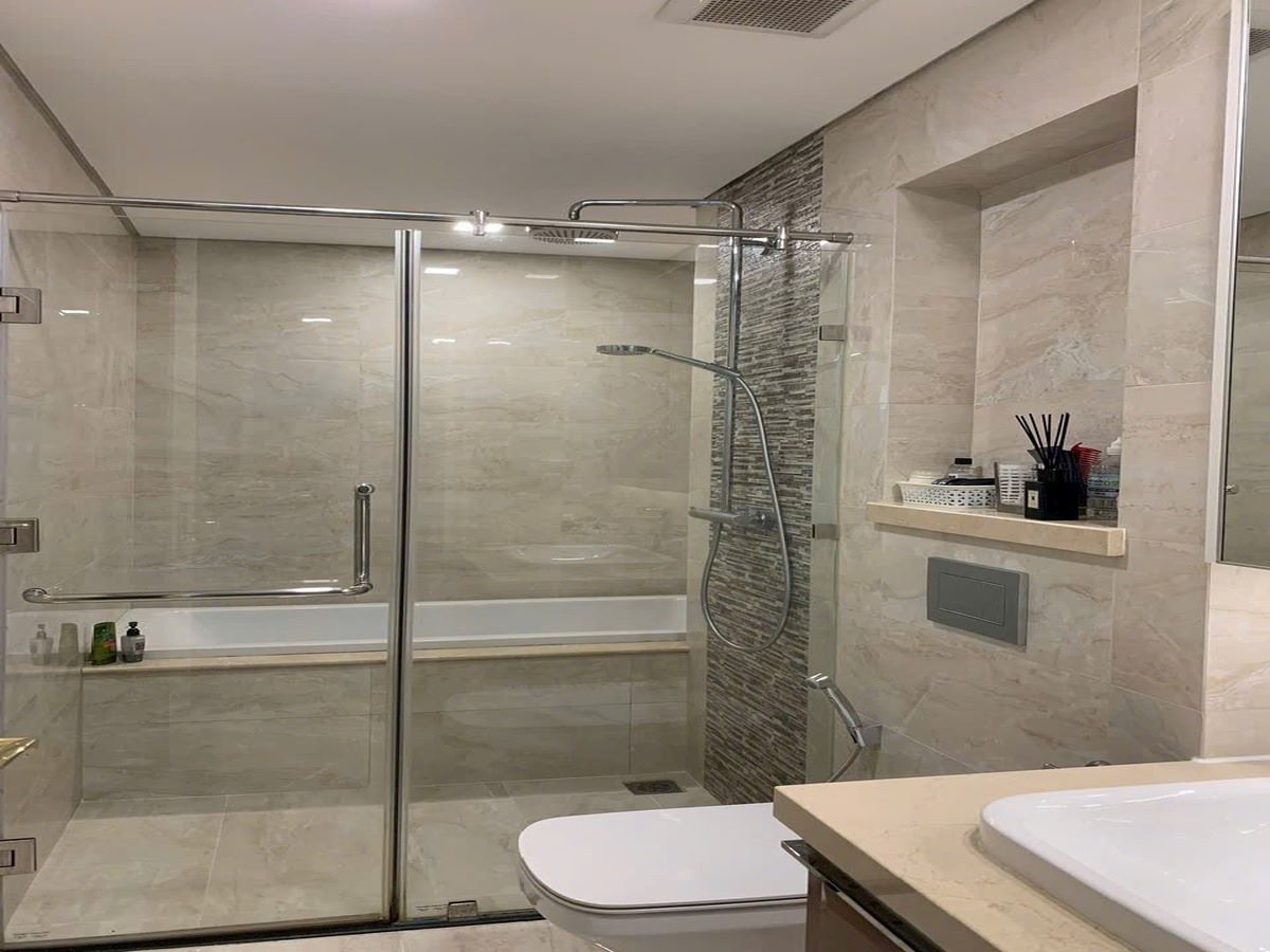 Cần bán căn hộ Vinhomes Golden River Bason 3 Phòng Ngủ 121m2